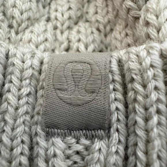 Lululemon Cozy Cream Knit Pom-Pom Toboggan Beanie - Picture 2 of 9